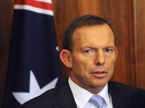 Mr Abbott says Ms Gillard has been stonewalling on the issue for weeks on the issue and the new revelations appear to show she broke the law or at best, had been unethical in her dealings. (AAP)